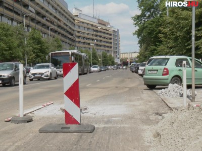 Jól halad a Kőhíd utca-Petőfi Sándor utcai csomópont kialakítása