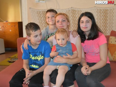 Rájuk omlik a ház - Négy gyermekével került bajba az egyedülálló édesanya