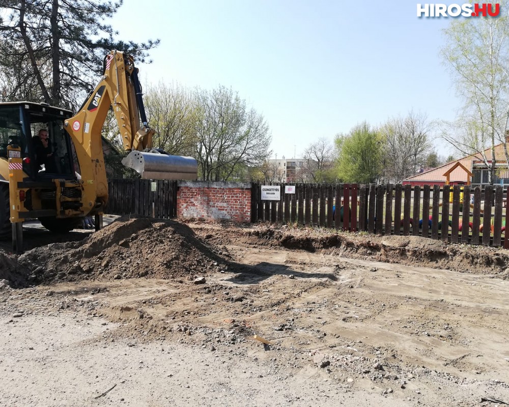 Bővítik a Hunyadivárosi Csengettyűs Bölcsőde parkolóját