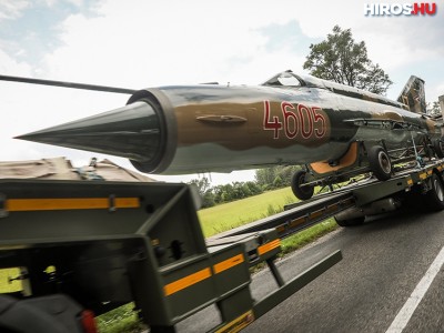 Videón látható a pápai MiG-21-es emlékmű