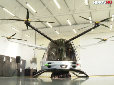 Jakabszálláson mutatták be a világ első hidrogénmeghajtású, személyszállító drónját