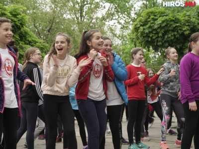 Egészségnappal és futóversennyel indult a Közösségek Hete a Hunyadivárosban