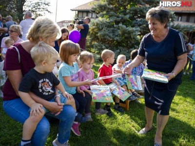 Hatvanhat gyermeket köszöntöttek Széchenyivárosban - VIDEÓVAL
