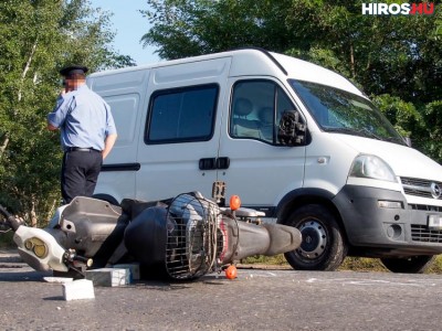 Szabálytalanul kanyarodott a villanybiciklis, összeütközött egy furgonnal