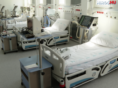 Bravúrosan rövid idő alatt készült el a járványügyi mobil kórház Kiskunhalason