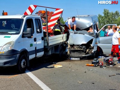 Súlyos baleset az M5-ösön, lezárták a Szeged felé vezető oldalt