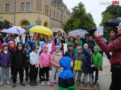 Erasmus Day: külföldi hallgatóknak szólt a dal Kecskemét főterén