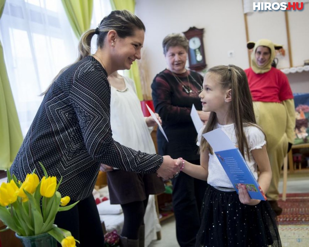 Mesemondással emlékeztek meg Micimackó születésnapjáról