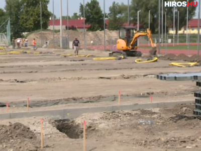 Befejeződik a Széktói Stadion pályájának felújítása