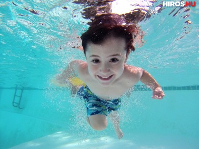 Emmi: minden gyermek tanuljon meg úszni!