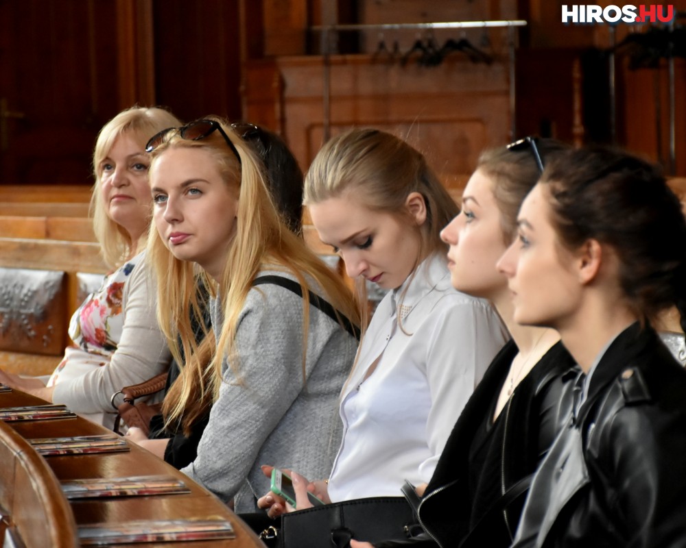 Lengyel diákok látogattak a városházára