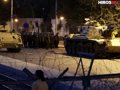 Katonai puccs van folyamatban Törökországban