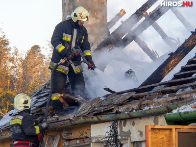 Leégett egy családi ház Baján