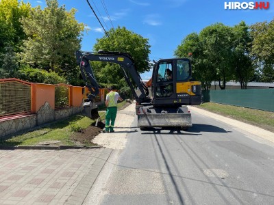 Útpadka-karbantartás a Széles közben és a Miklóstelepi úton videóval