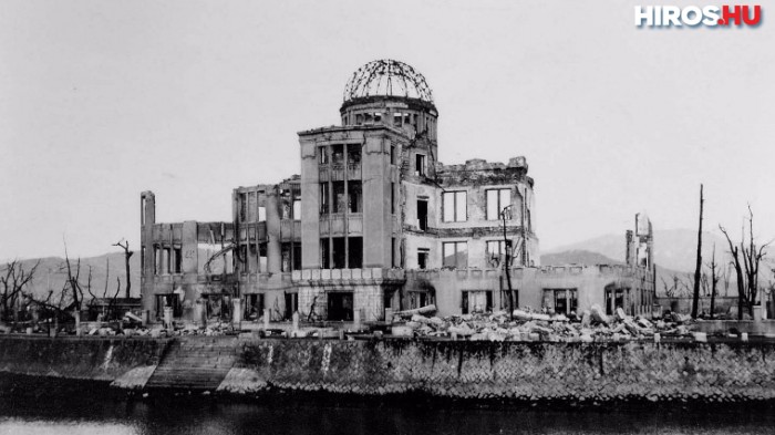 Hirosima prefektúra iparcsarnokának kupolás romja, a késõbb mementóként meghagyott Atombomba-kupola 1945-ben, miután augusztus 6-án, a II. világháború végén egy amerikai nehézbombázó ledobta a történelem elsõ atombombáját Hirosimára. (MTI/EPA/Béke Emlékmúzeum)