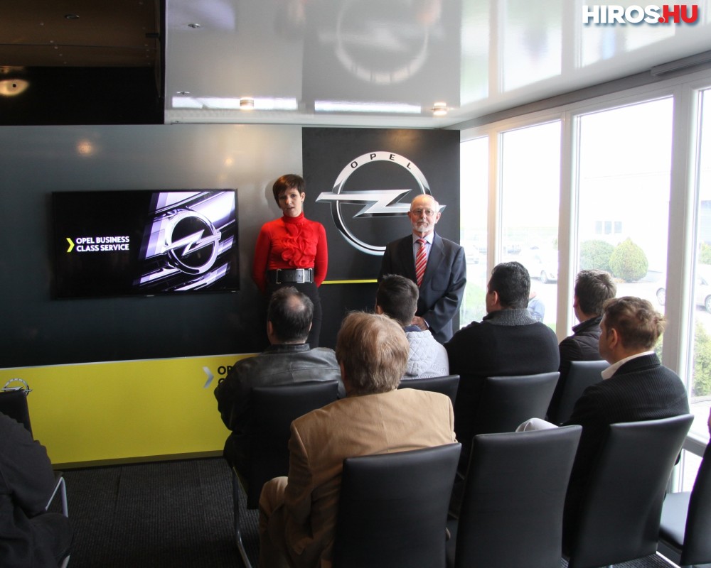 Üzleti partnereket támogató Opel-szolgáltatást mutattak be