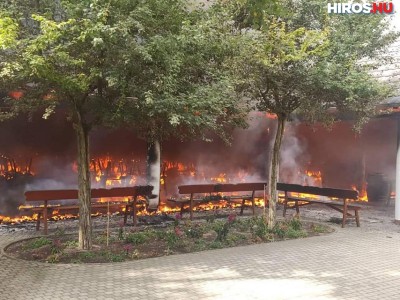 Leégett az Új Tanyacsárda egyik épülete - VIDEÓVAL