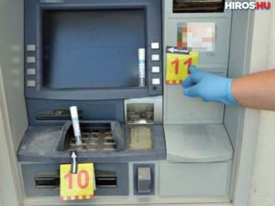  Szét akarta flexelni a bankjegykiadó automatát