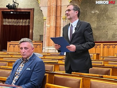 Szeberényi Gyula Tamás vezérszónokolt a Parlamentben