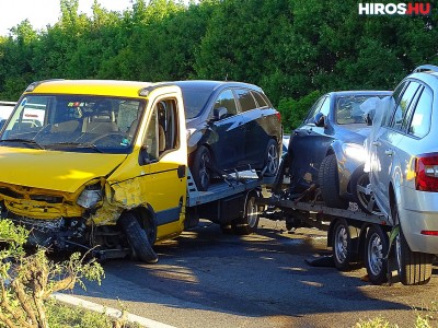 Balesetet okozott egy bolgár kisteherautó az M5-ösön