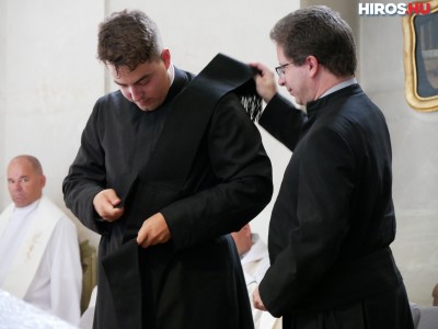 Piarista szerzetesjelölt öltözött be Kecskeméten