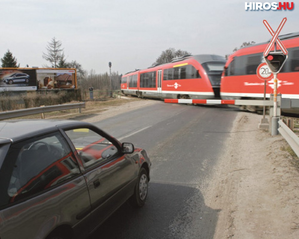 Figyelem! Mától ellenőrzés a vasúti átjárókban