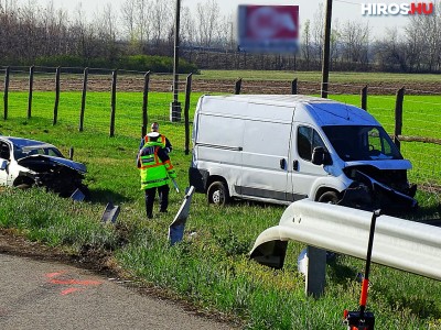 Három jármű ütközött Szegednél az M5-ösön, hárman megsérültek