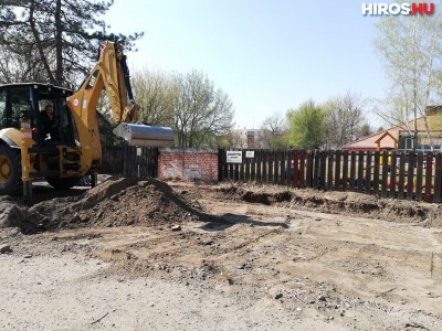 Bővítik a Hunyadivárosi Csengettyűs Bölcsőde parkolóját