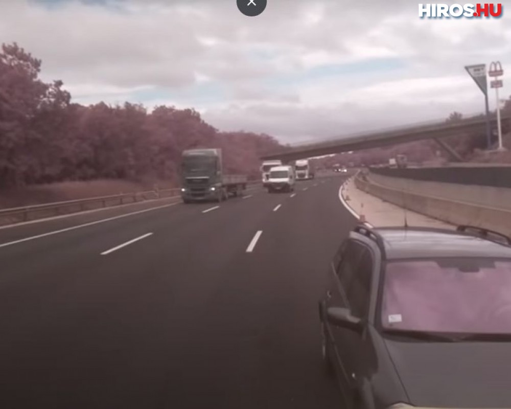 Videón, ahogy egy autós becsapódik a közutasok autójába az M0-áson