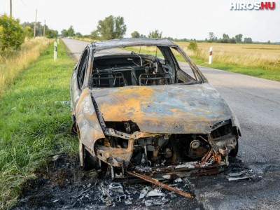 Részletek és képek az Öregcsertőn kiégett autóról
