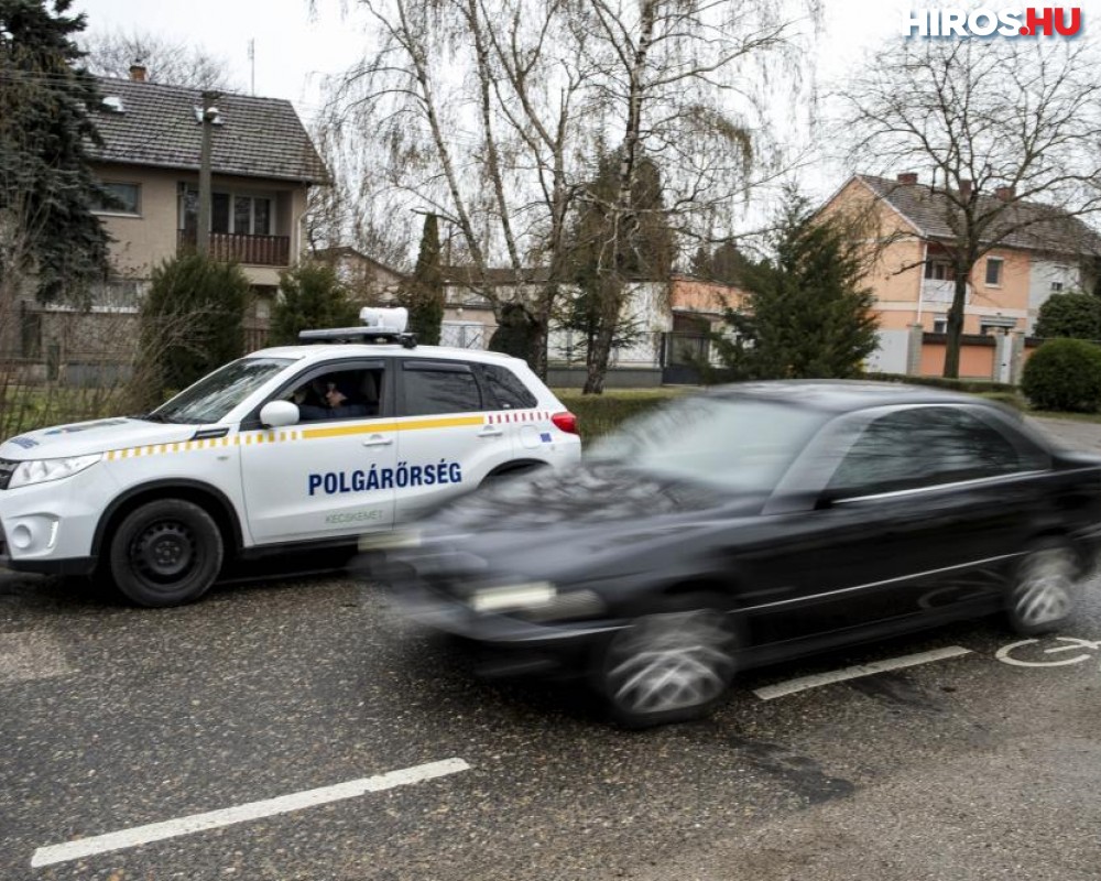 Hangosbemondóval felszerelt polgárőr autók járják Kecskemétet