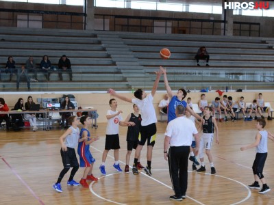 Továbbképzést tartottak a régió fiatal kosarasainak