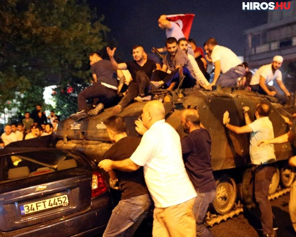 Visszaesett a török puccs lendülete - Szakértők szerint korai még biztosat mondani