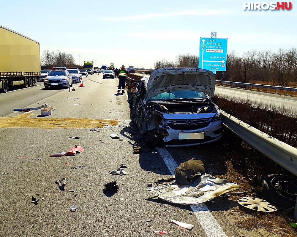 11 jármű ütközött öt balesetben az M5-ösön
