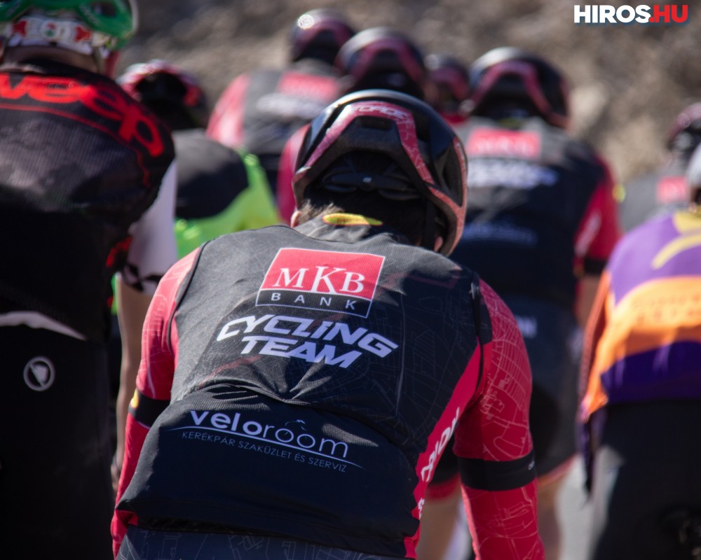 Világkupán szerepelnek az MKB Bank Cycling Team junior bringásai