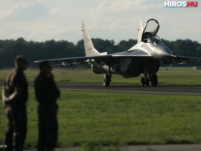 4,8 milliárdért elárverezik a MiG-29-eseket
