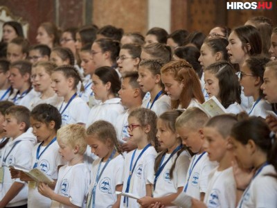650 gyermek hangja csendült fel a Nagytemplomban