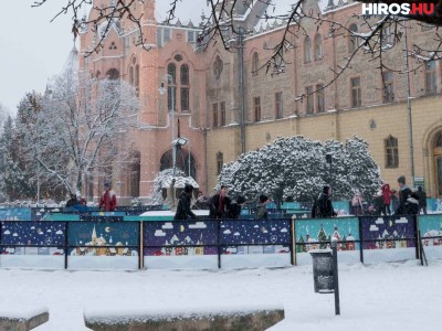 Holnaptól bezár a főtéri jégpálya