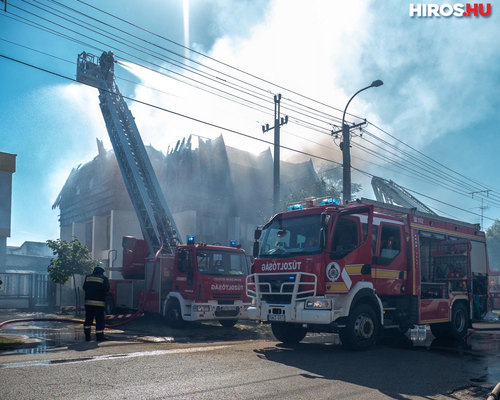 Hatalmas tűz pusztított Soltvadkerten, több épület is kigyulladt