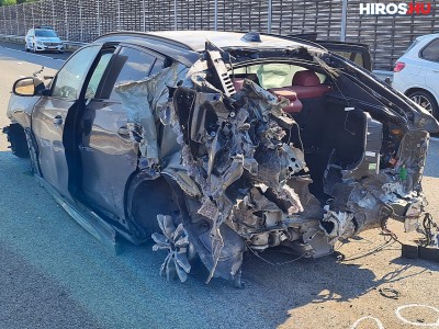 Szalagkorlátnak ütközött egy gépkocsi az M5-ösön Szegednél