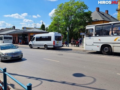 Kisbusz és távolsági járatú autóbusz ütközött Kiskunfélegyházán