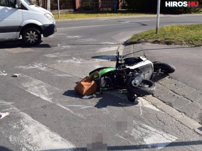 Motoros és kisteherautó ütközött