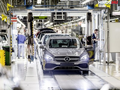 Több tucat pozícióra keres mérnököket a Mercedes-gyár