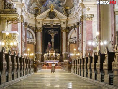 Jövő héttől újra nyilvános szentmiséket tartanak a római katolikus templomokban
