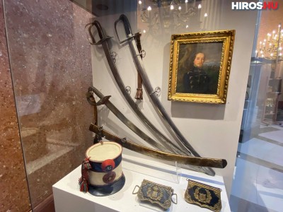 Kecskeméti műgyűjtő honvéd ereklyéiből nyílt kiállítás a Magyar Nemzeti Múzeumban
