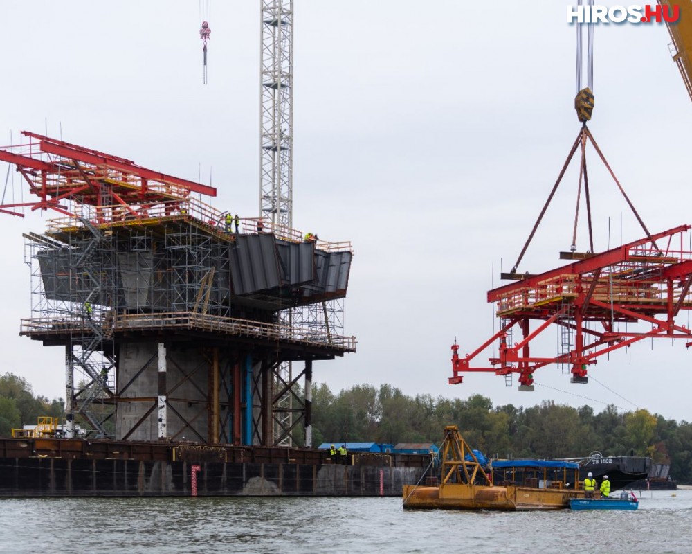 Megkezdődött a Kalocsa-Paks Duna-híd szabad szerelése