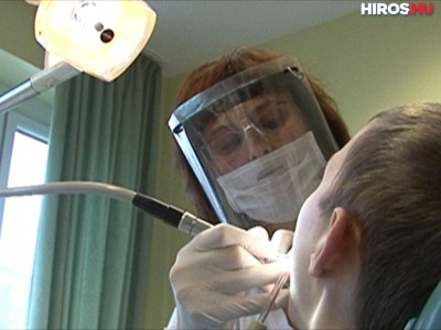 A fogorvosok bérét is rendezik - Videóval