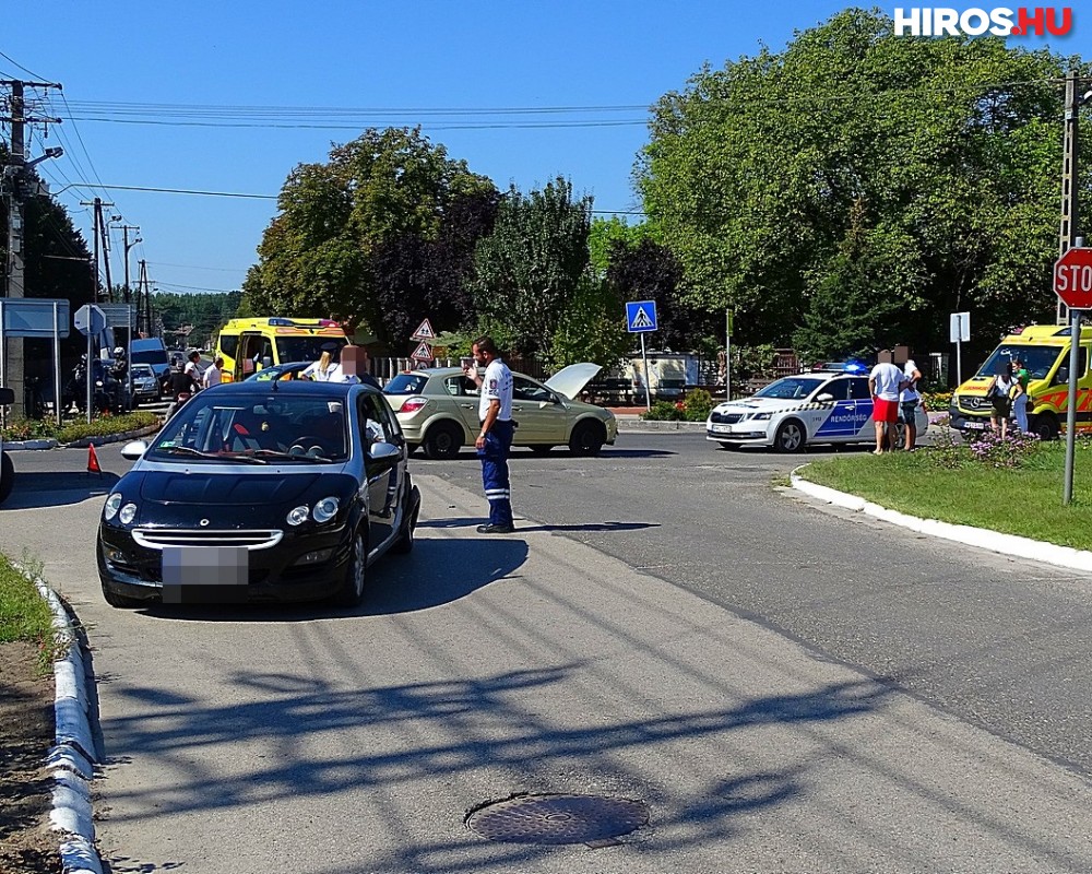 Három autó ütközött Tiszaalpáron