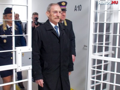 Pintér Sándor belügyminiszter adta át Kiskunhalason az új börtönt